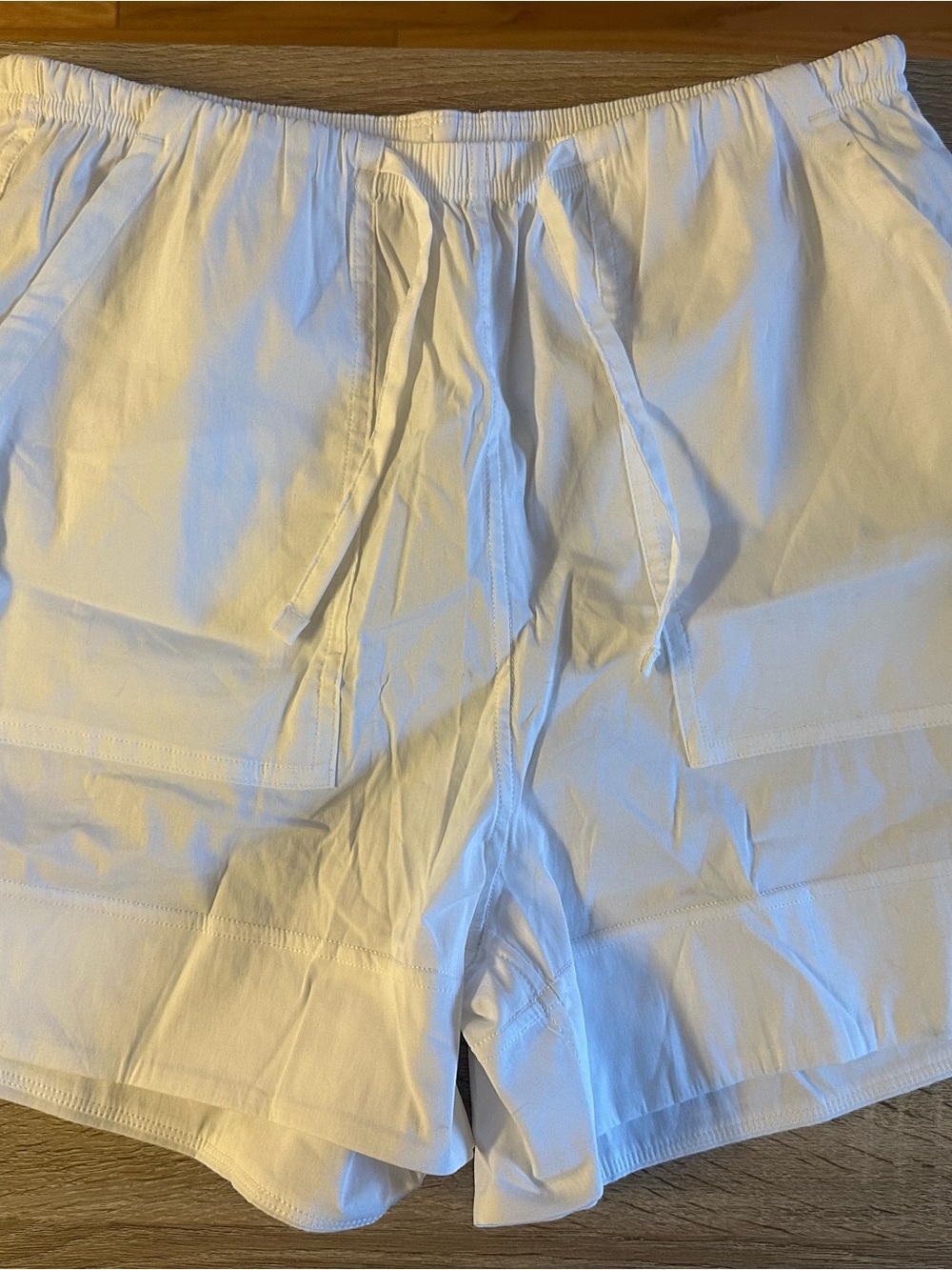 Lululemon linen women’s shorts